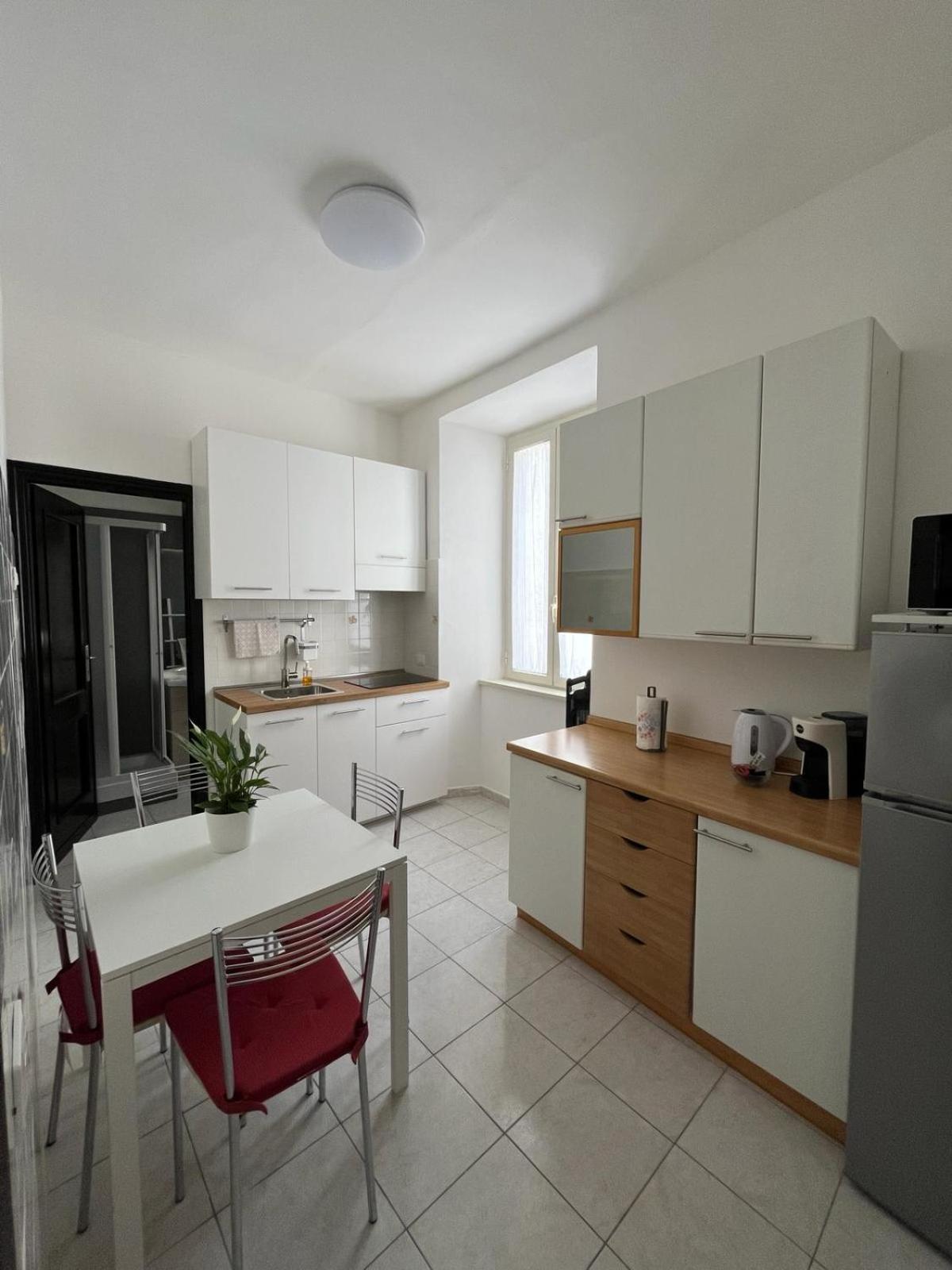 Luna Apartment 奇维塔韦基亚 外观 照片