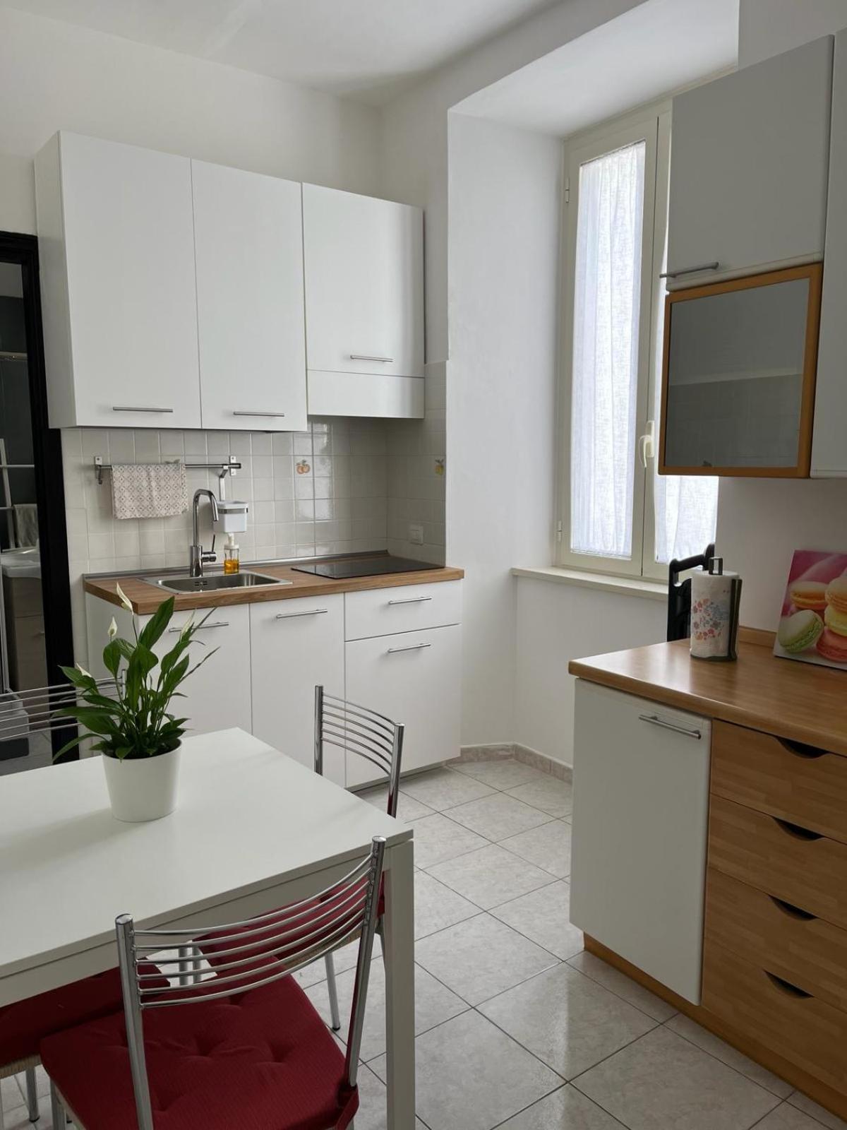 Luna Apartment 奇维塔韦基亚 外观 照片